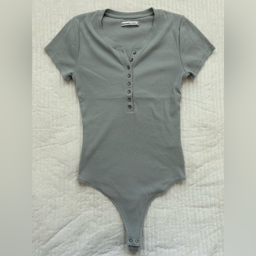 Abercrombie & Fitch Gray Short Sleeve Henley Bodysuit